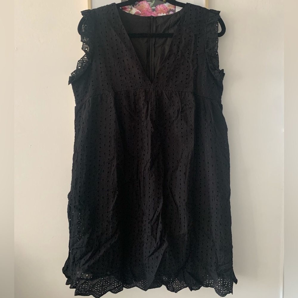 Adorable Dress With Shorts ~ Sz L ~ New ~ No Tags  ~ Never worn